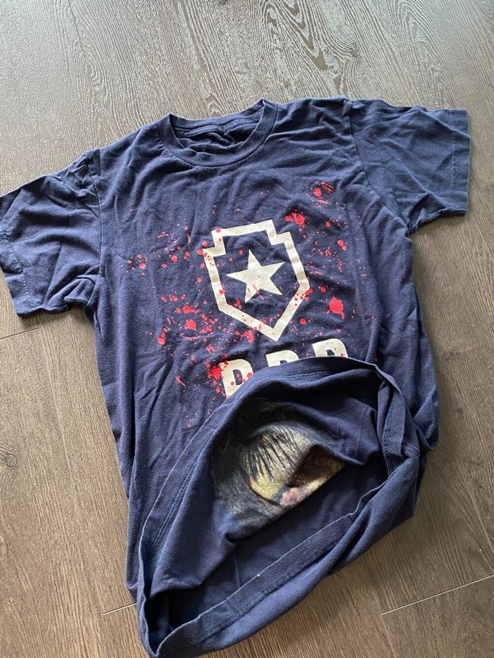 resident evil video game raccoon police department glow in the dark zombie shirt